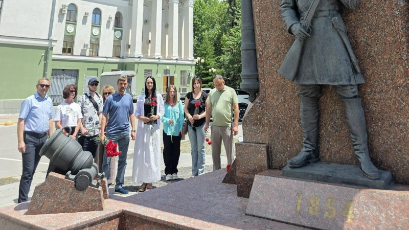 Украинские переселенцы в Крыму почтили память погибших в годы ВОВ