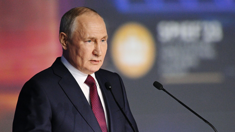 Ушаков анонсировал большую речь Путина на пленарном заседании ПМЭФ