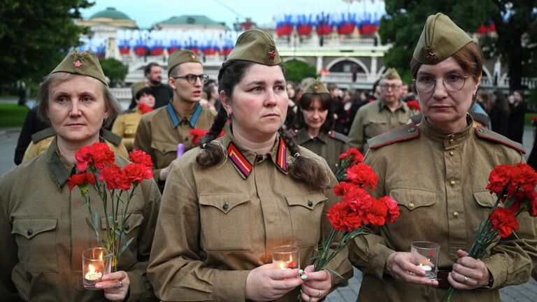В России почтили память погибших в Великой Отечественной минутой молчания