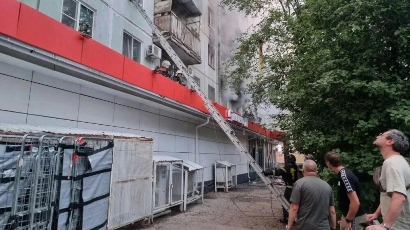 В Самаре обрушились перекрытия в пятиэтажке, загоревшейся после взрыва газа