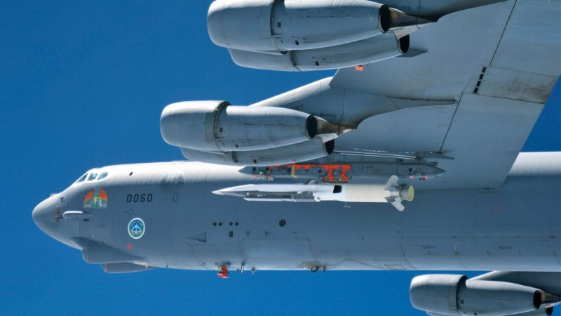 В США продолжат ликвидацию последствий крушения B-52