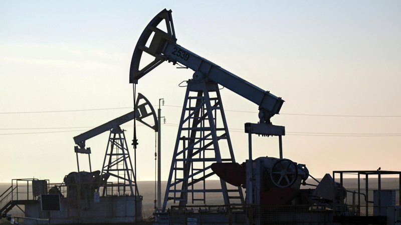 Цена нефти марки Brent поднялась выше 93 долларов за баррель
