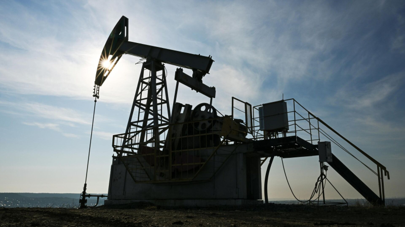 Цена нефти марки Brent поднялась выше 98 долларов за баррель