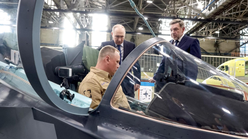 Як-130М должны уничтожать крупные коптеры и БЭК, заявил Путин