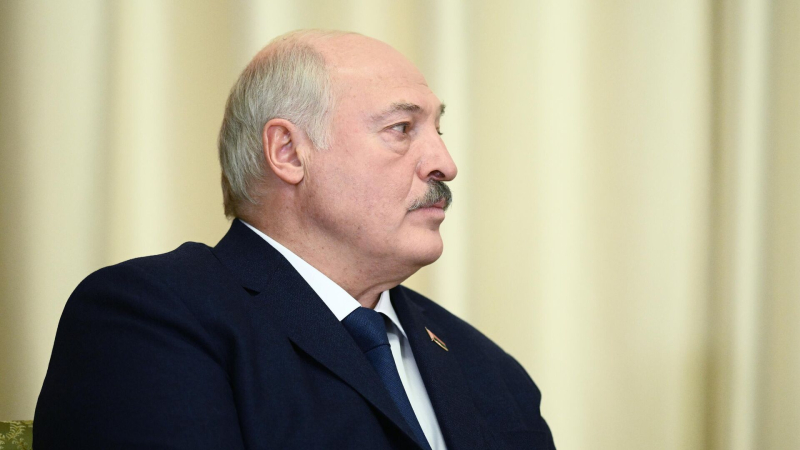 Лукашенко поздравил белорусов с Днем Независимости