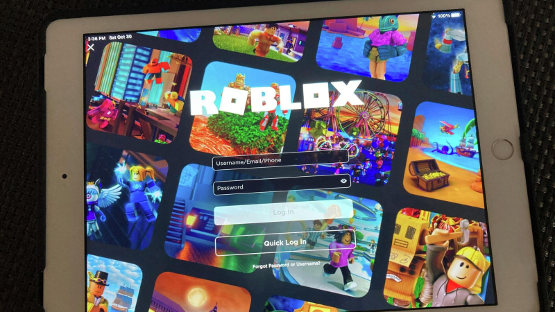 Мошенники крадут соцсети россиян через поддельные сайты Roblox