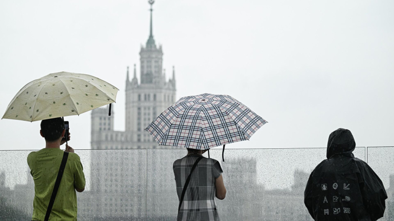 Москвичей предупредили о грозе