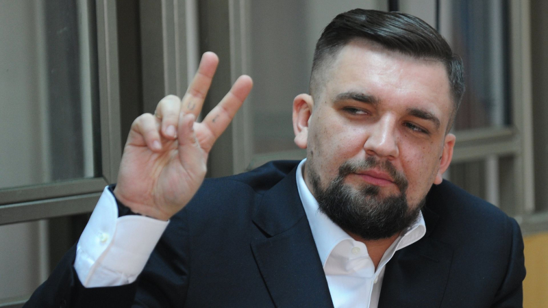 Налоговая заблокировала счета компании российского певца Басты