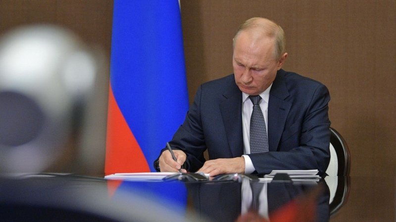 Путин подписал закон, направленный на модернизацию оборота оружия