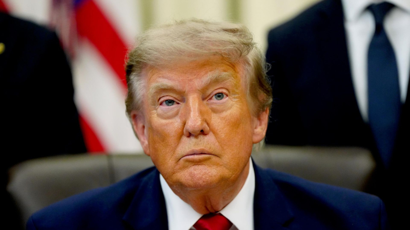 СМИ: Трамп готов мириться с новым премьером Британии, ожидая смены власти