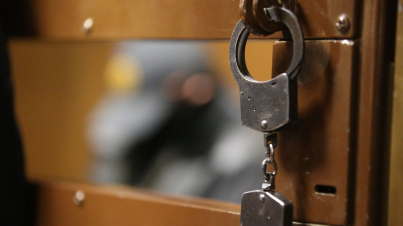 В Дагестане арестовали водителя, напавшего на инспектора ДПС с ножом