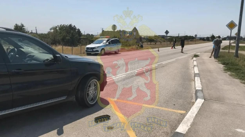 В Крыму водитель BMW насмерть сбил двух пешеходов