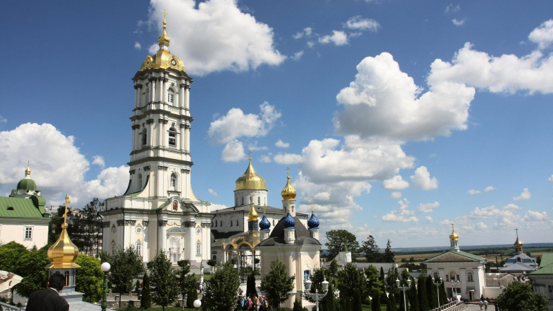 Власти Украины обвинили Почаевскую лавру в связях с РПЦ