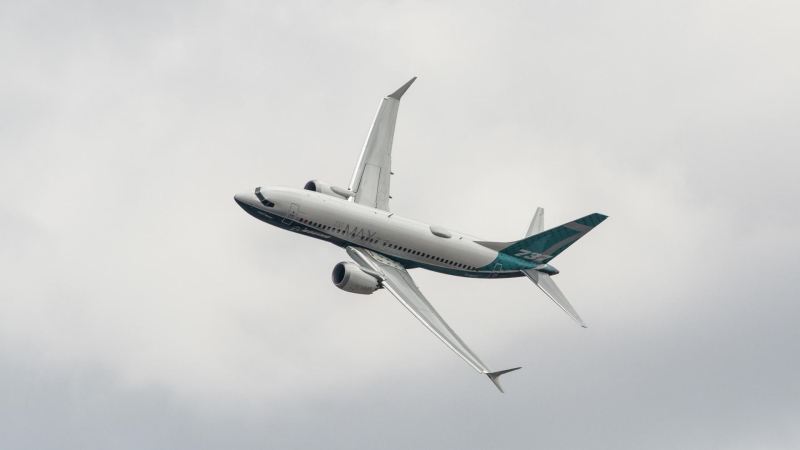 Авиавласти США проверят сотни Boeing 737 Max из-за трещин