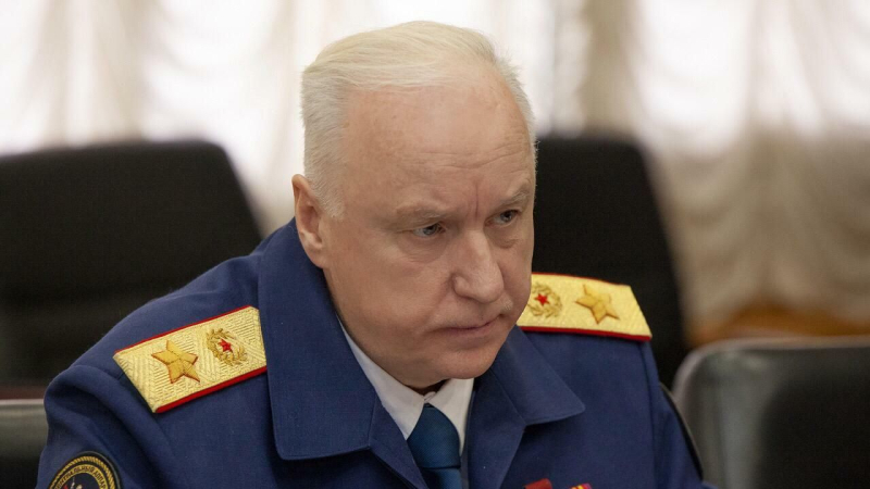 Бастрыкин запросил доклад по делу женщины, сбросившей дочь с балкона