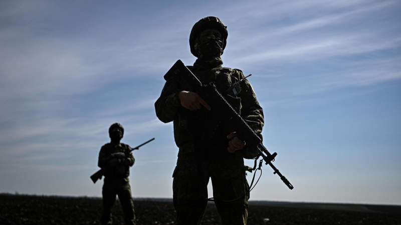 Боец рассказал о попытках ВСУ бежать из разрушенных укреплений в Анновке
