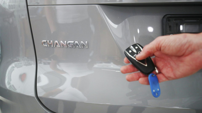 Changan не фиксировал обращений о треснувших в России панорамных крышах