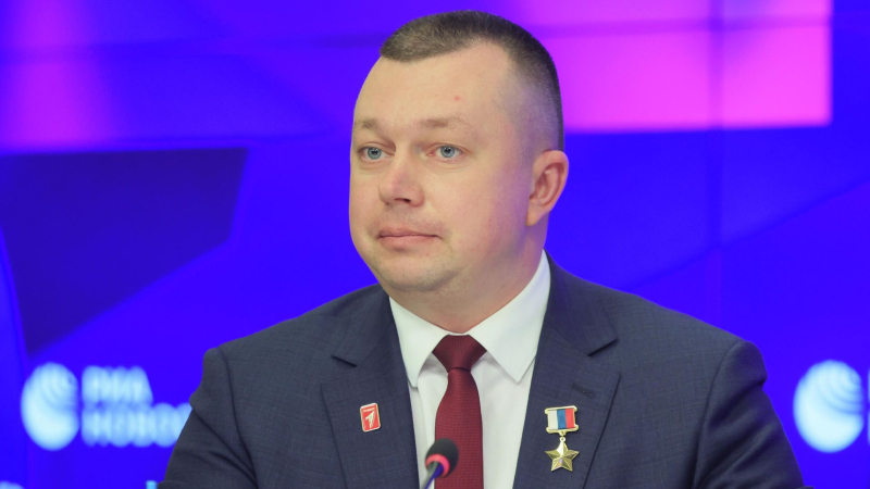 Дети в России всегда были и будут патриотами, считает Герой России