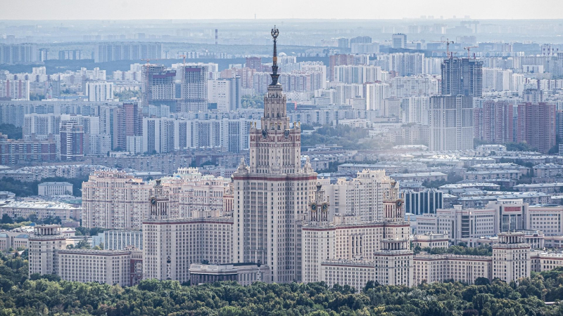 Конкурс на факультет искусственного интеллекта МГУ составил 127 человек