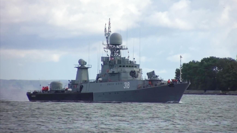 Корабли ВМФ России провели торпедную стрельбу в Балтийском море