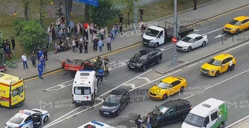 На юге Москвы произошло ДТП с тремя автомобилями