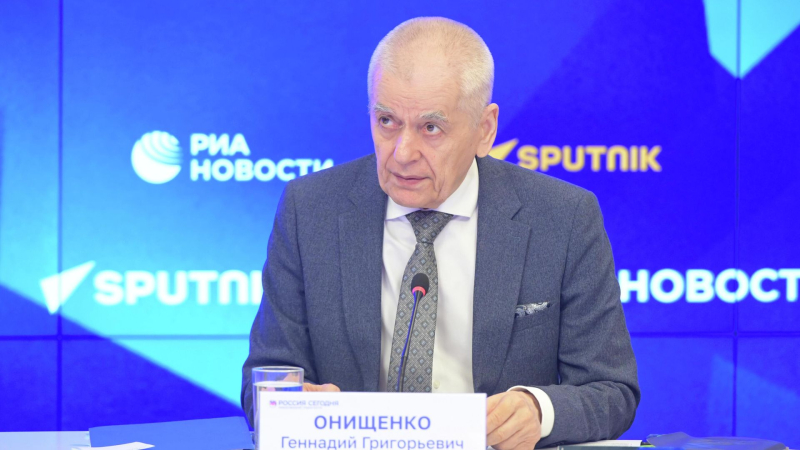 Онищенко назвал идею отказаться от домашних заданий в школах глупостью
