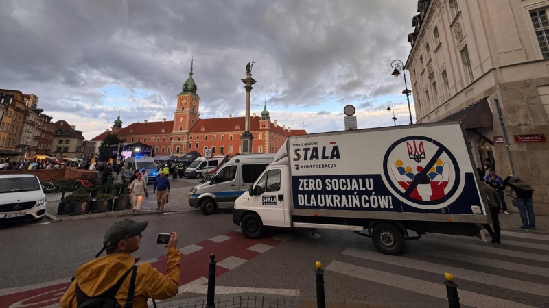 Польская партия выступила против соцпомощи украинцам в День независимости