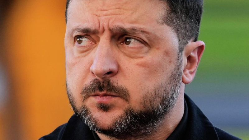 "Попутал берега". Азаров объяснил, почему США прижали Зеленского