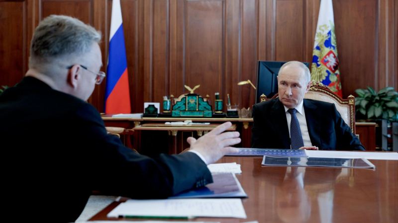 Путин обсудил с главой Ставрополья состояние сельхозземель и инвестиции