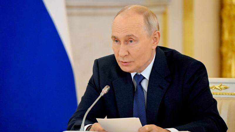 Путин отметил эффективность применения цифровых технологий в соцсфере