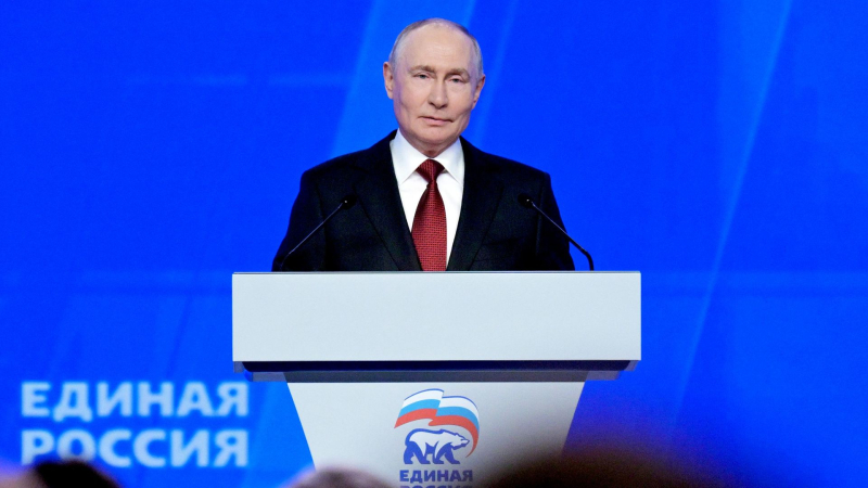 Путин поздравил Меняйло и Поддубного с днем рождения