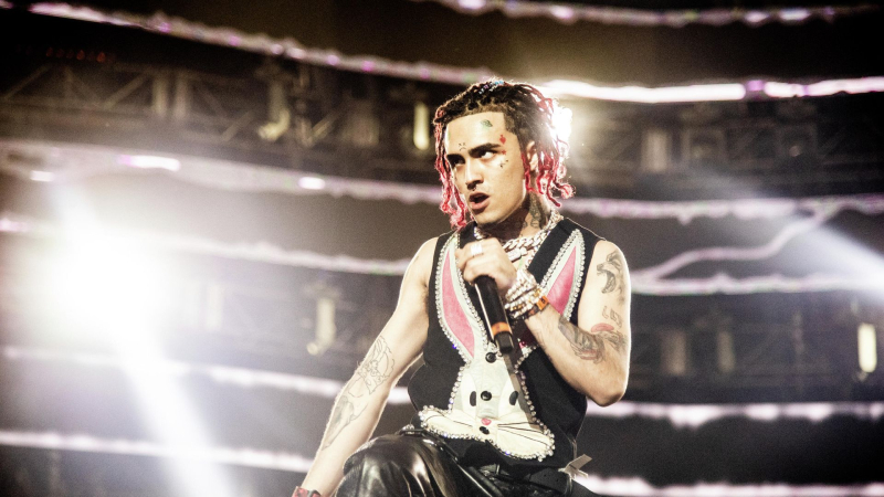 Рэпер Lil Pump открыл первый сольный концерт в России хитом