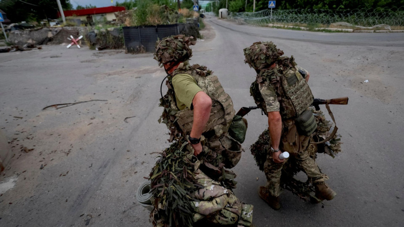 Российские военные обнаружили на позициях ВСУ зарубежные лекарства от ВИЧ