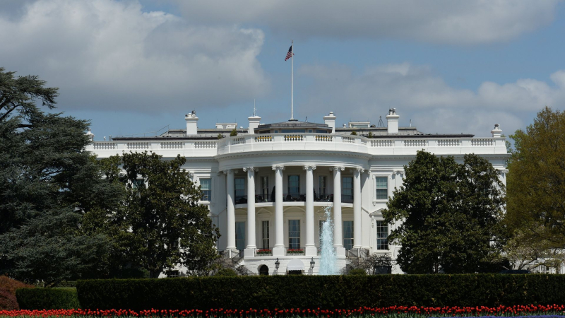 Сенаторы потребовали от Трампа разъяснений по санкциям против России