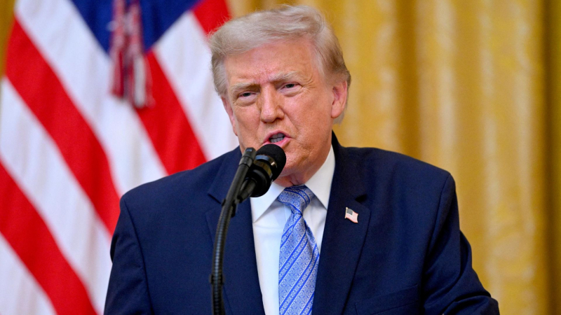 СМИ: Трамп поручил заменить электромагнитные катапульты на авианосцах