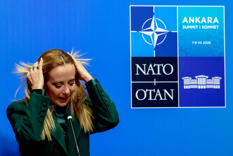 "Такого еще не было". Евросоюз оказался на пороге распада