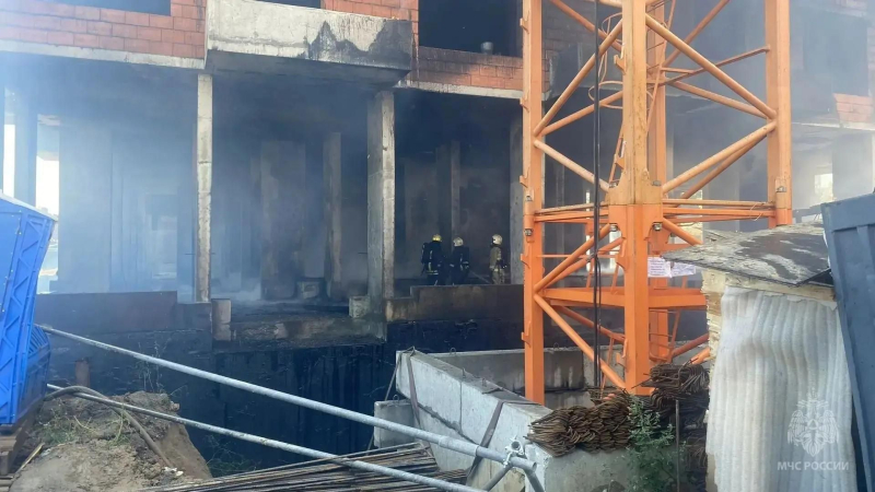 Умер один из пострадавших при пожаре на стройке в Омске