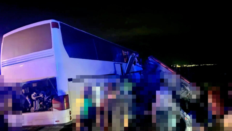 В ДТП с автобусом и грузовиком на Ставрополье погибли пять человек
