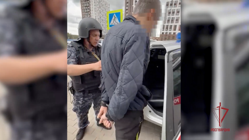 В Подмосковье мужчина несколько раз ударил ножом посетителя офиса УК