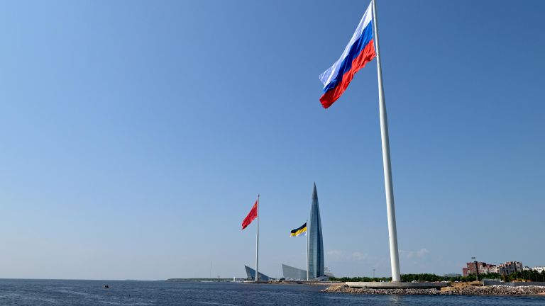 Ветеран СВО рассказал о традиции поднимать флаг над освобожденными городами