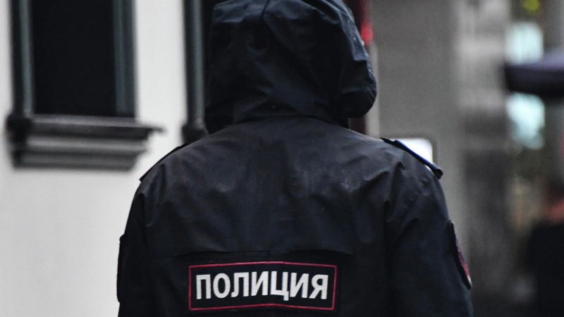 Житель Москвы за 90 тысяч рублей поджег три шкафа на железной дороге