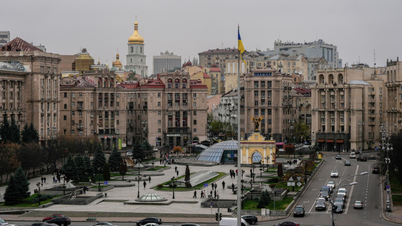 Азаров заявил, что Украина вымирает