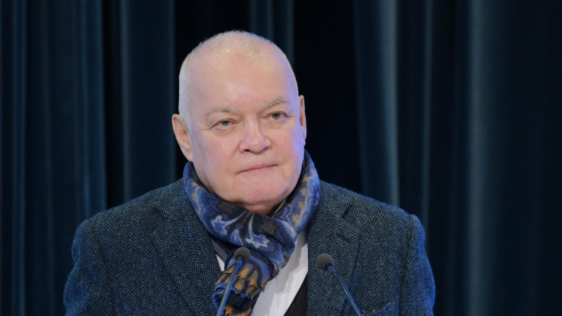 Киселев назвал тему взаимоотношений косаток и белых медведей международной