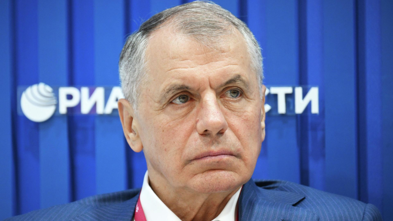 Константинов сравнил призыв Литвы сократить выдачу виз россиянам с лаем