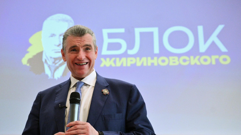 ЛДПР предлагает поднять размер студенческих стипендий до уровня МРОТ