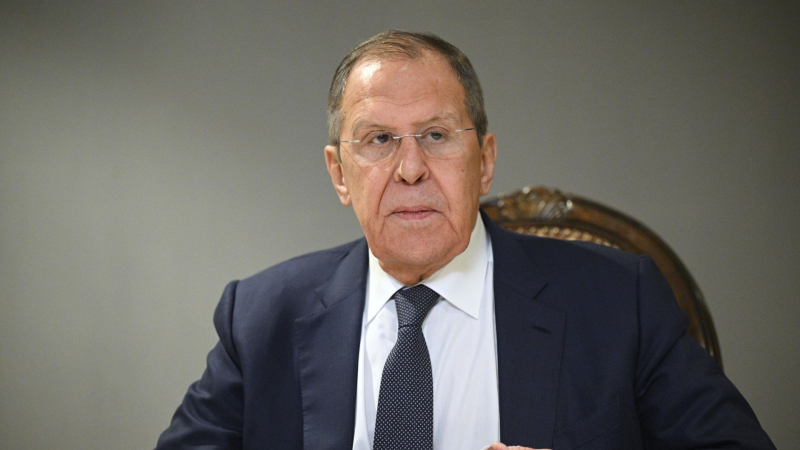 Нормализация отношений с США касается темы санкций, заявил Лавров