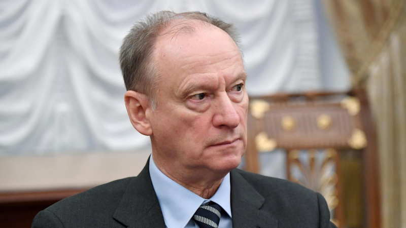 Польша хочет оградить Европу от мифической угрозы России, заявил Патрушев