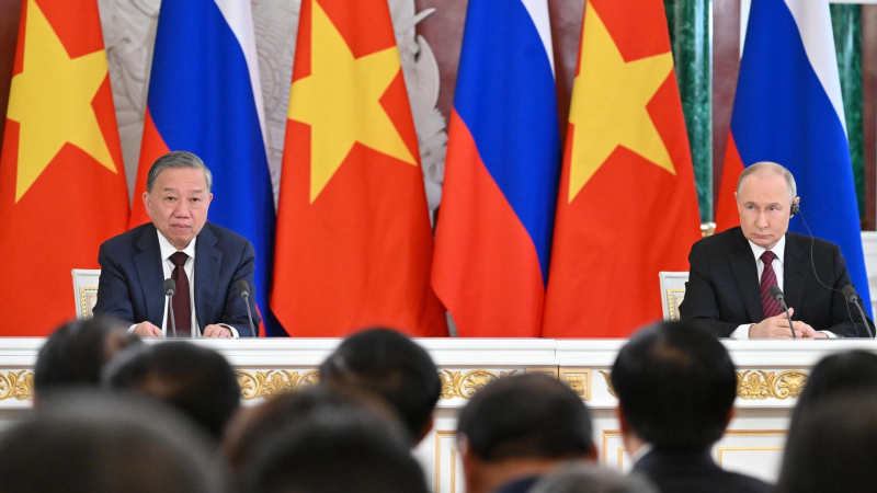 Путин и То Лам откроют лабораторию по профилактике инфекционных болезней