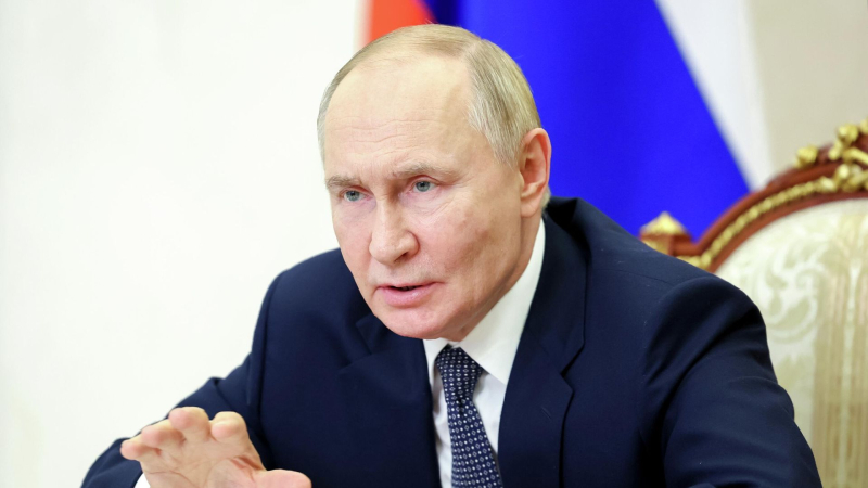Путин принял участие в открытии новых терминалов в российских аэропортах