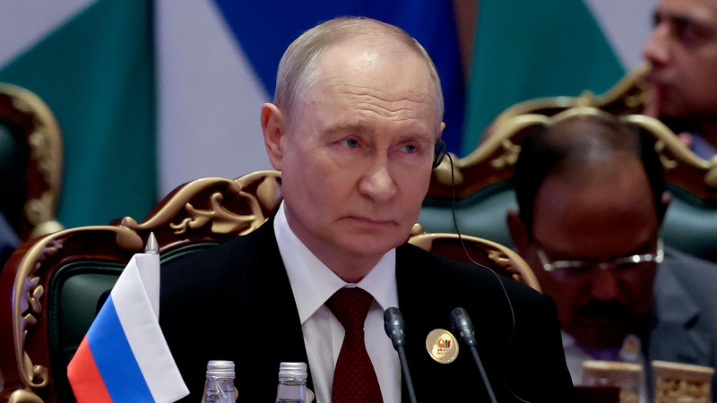 Путин призвал присмотреться к инициативам России по сотрудничеству в БРИКС